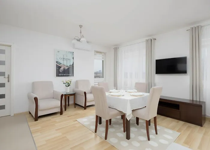 Cosy One-bedroom With Parking & Balcony By Renters Lejlighed