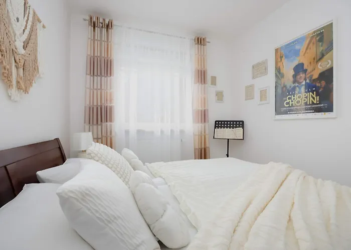 Cosy One-bedroom With Parking & Balcony By Renters Lejlighed