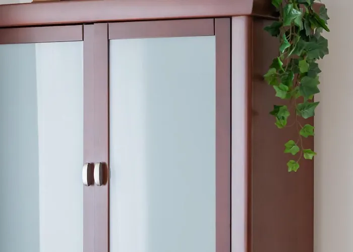 Apartment Cosy One-bedroom With Parking & Balcony By Renters