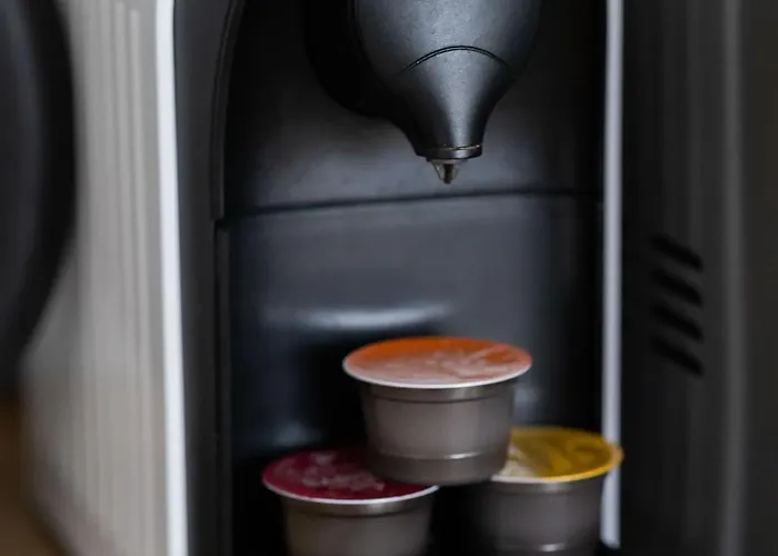 Lejlighed Cosy One-bedroom With Parking & Balcony By Renters *