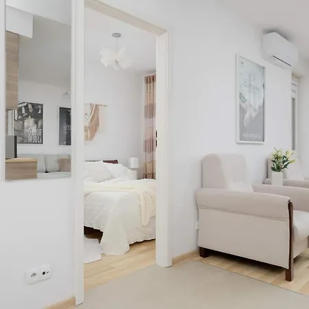 Apartamento Cosy One-bedroom With Parking & Balcony By Renters *